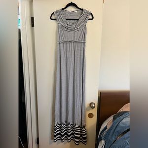 Beautiful horizontal stripped maxi dress. Black and white stripe.